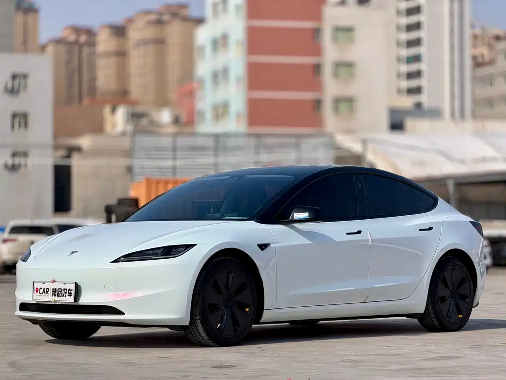 Tesla Model 3 2025
