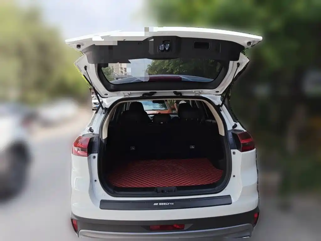 Geely Boyue — миниатюра 10