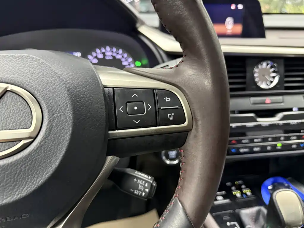 Lexus RX — миниатюра 11