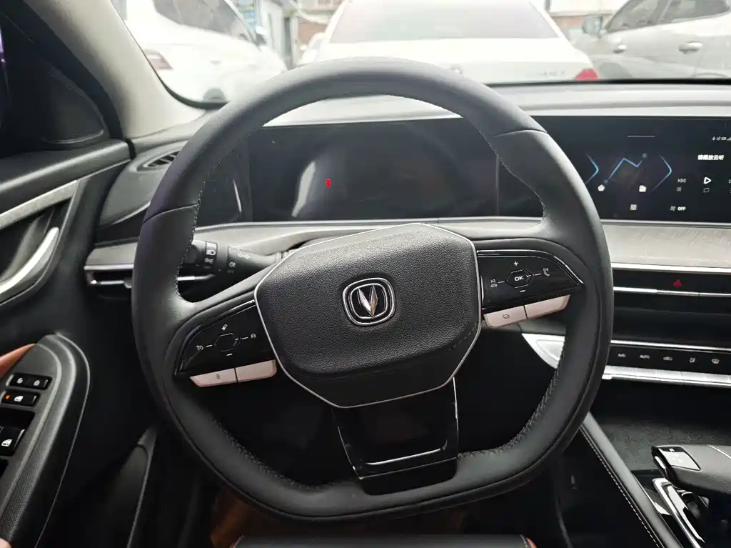 Changan Eado — миниатюра 7