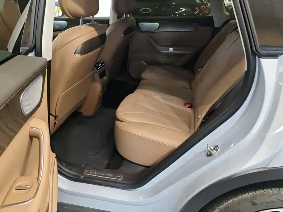 Leapmotor Leapmotor C11 — миниатюра 11