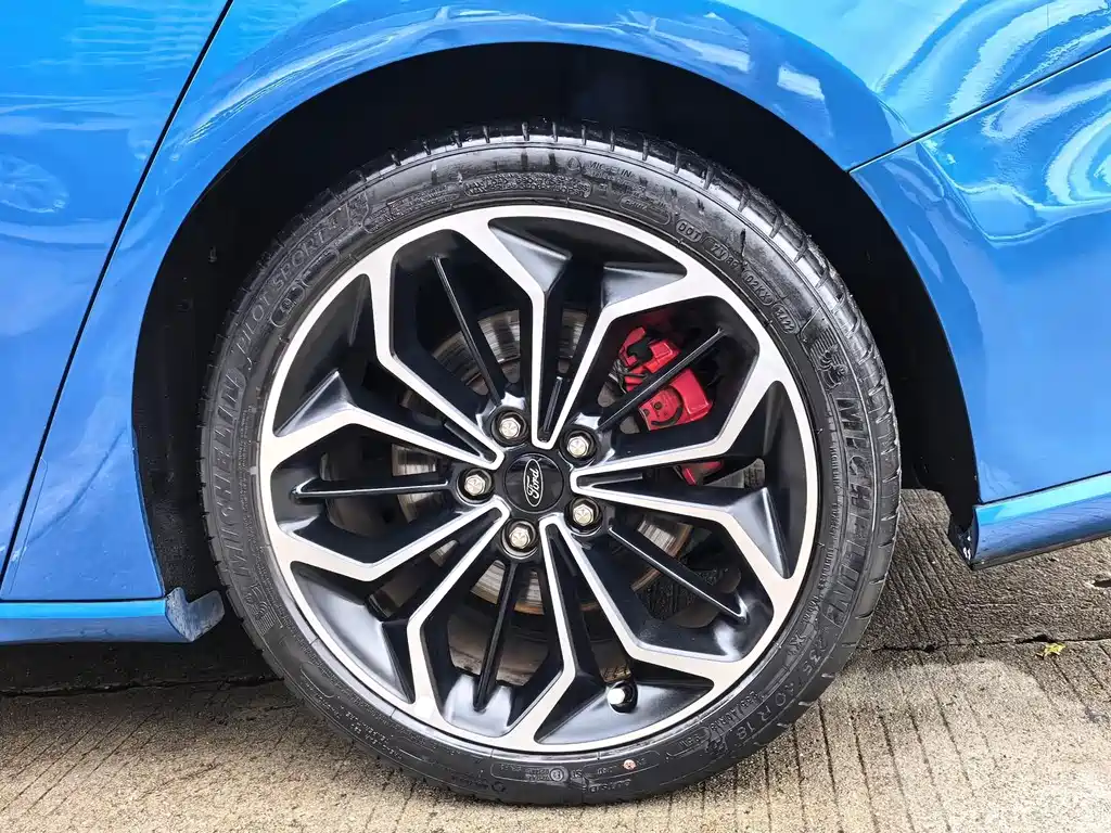 Ford Focus — миниатюра 7