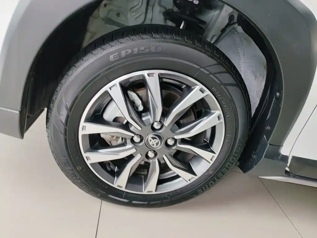 Toyota Yaris L — миниатюра 23