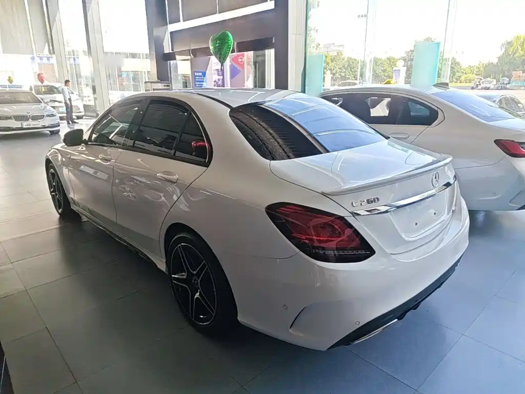 Mercedes-Benz C-Class — миниатюра 5
