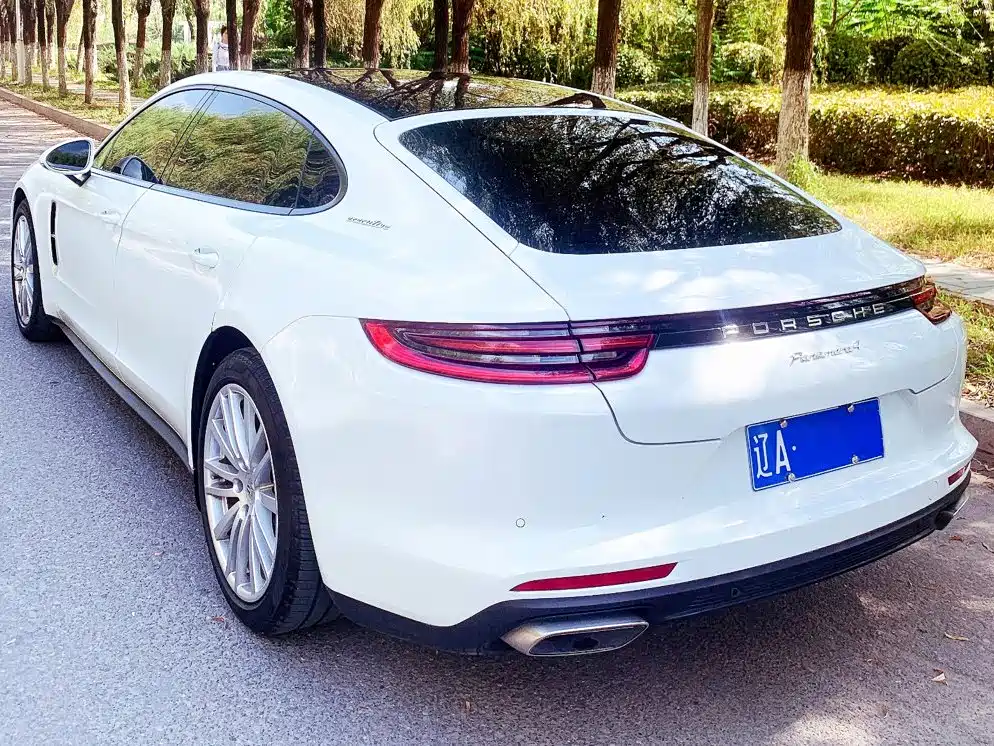 Porsche Panamera — миниатюра 5