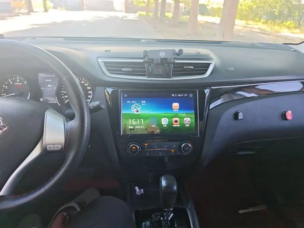 Nissan Qashqai — миниатюра 10