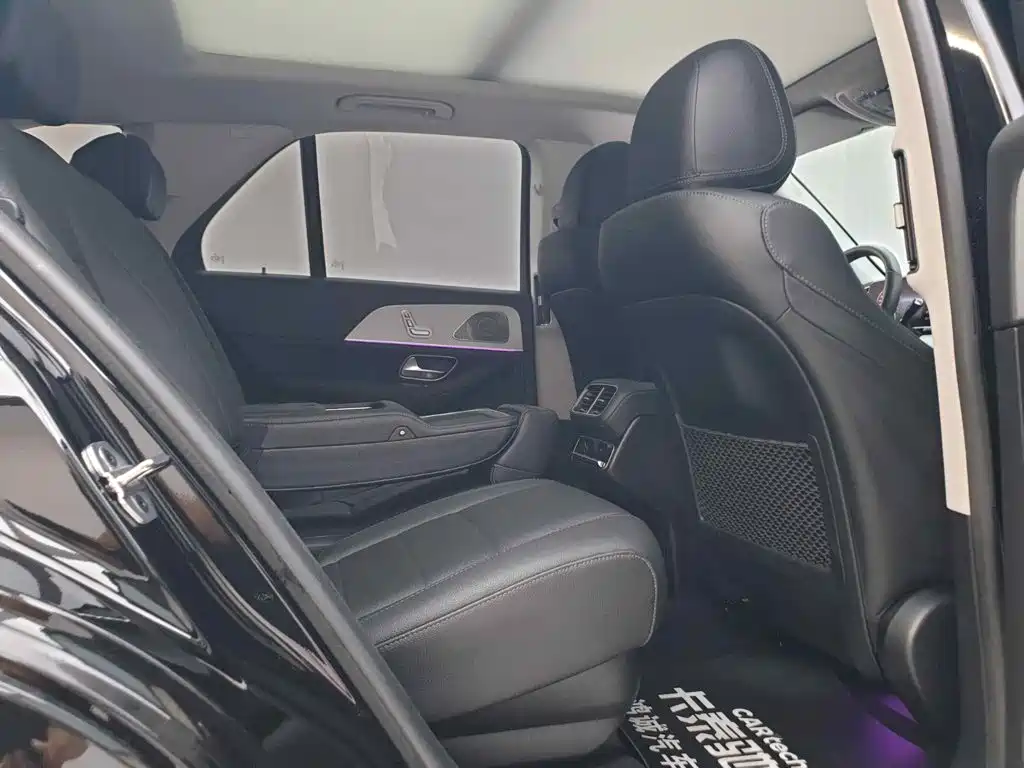 Mercedes-Benz GLE (Import) — миниатюра 18