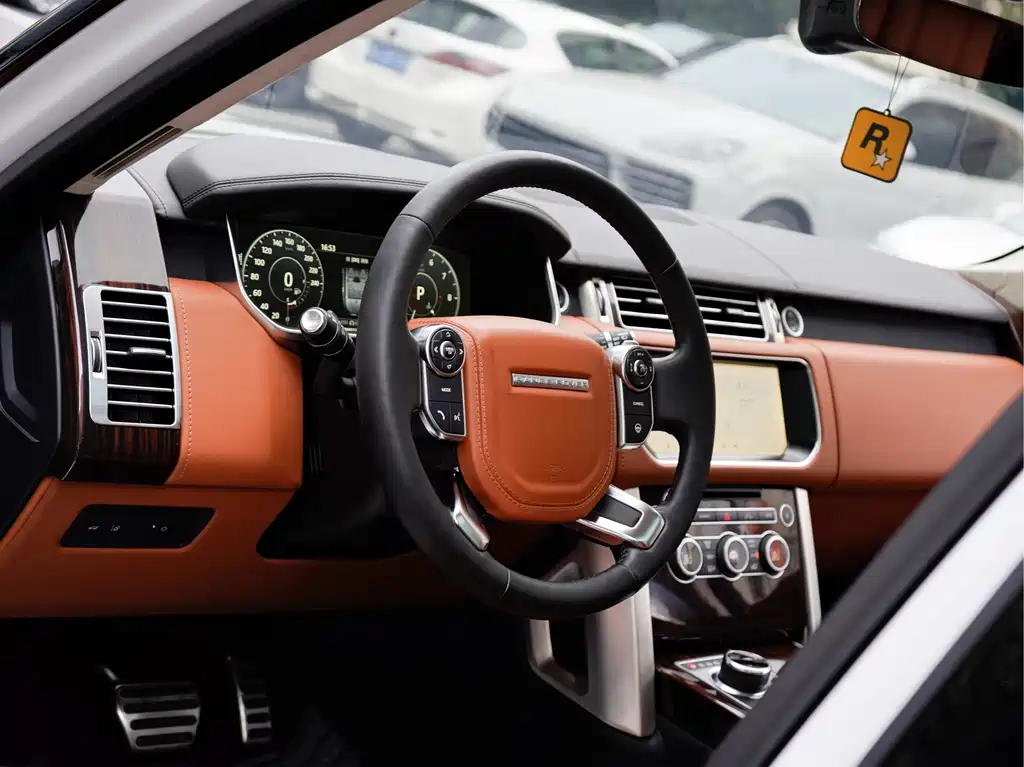 Land Rover Range Rover — миниатюра 10