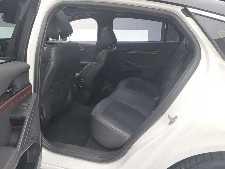 Ford Mondeo — миниатюра 11