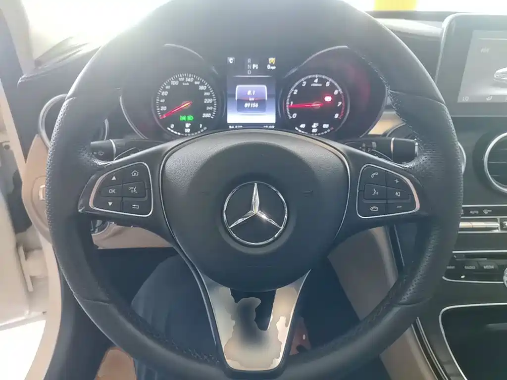 Mercedes-Benz C-Class — миниатюра 11