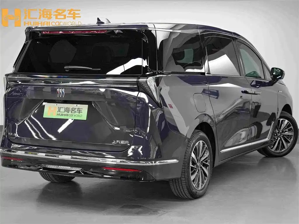 Buick GL8 Hybrid — миниатюра 6
