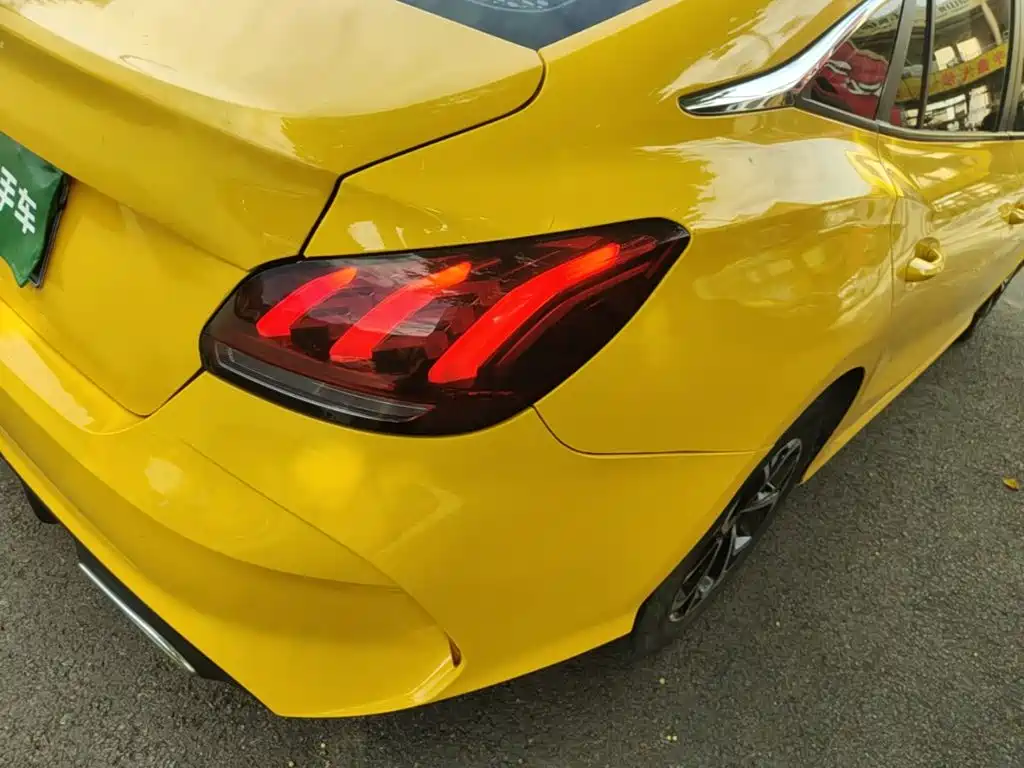 MG MG5 — миниатюра 8