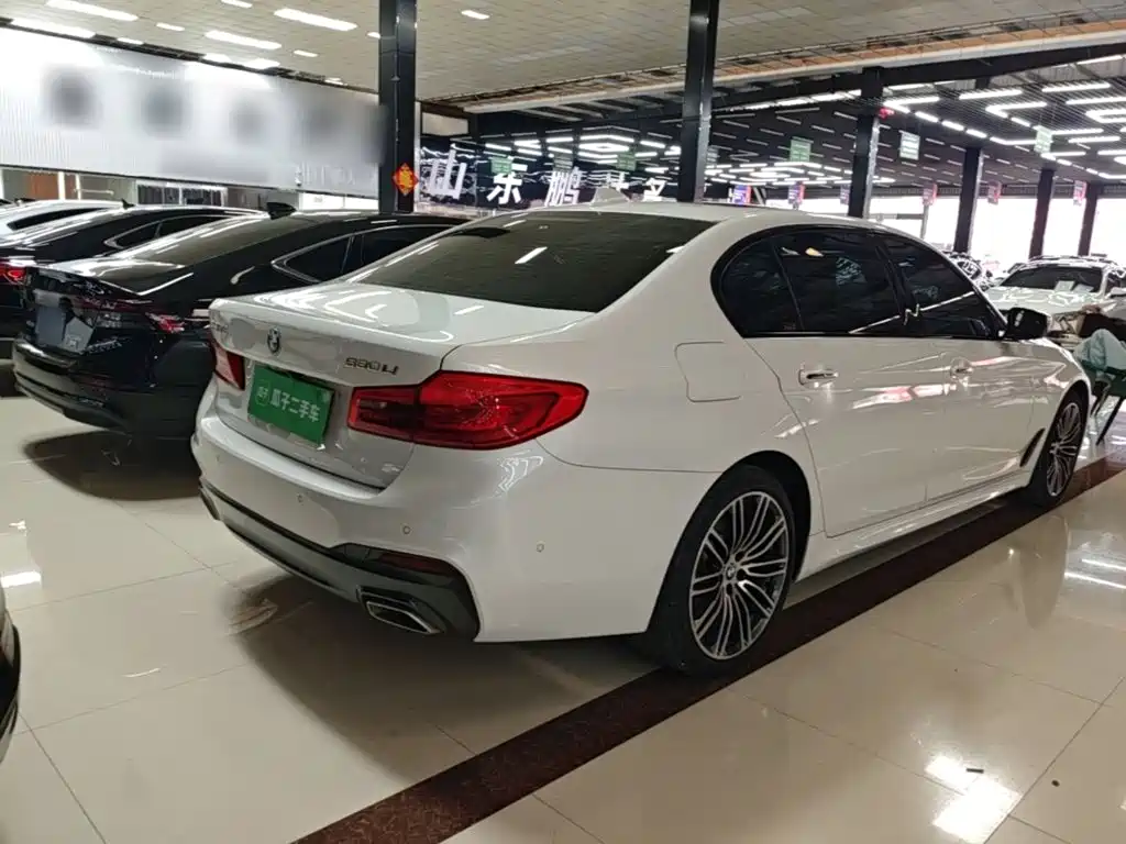BMW 5 Series — миниатюра 7