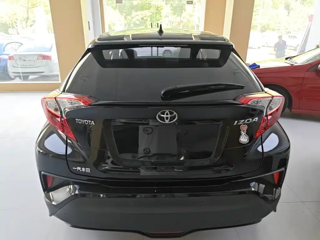 Toyota IZOA — миниатюра 6
