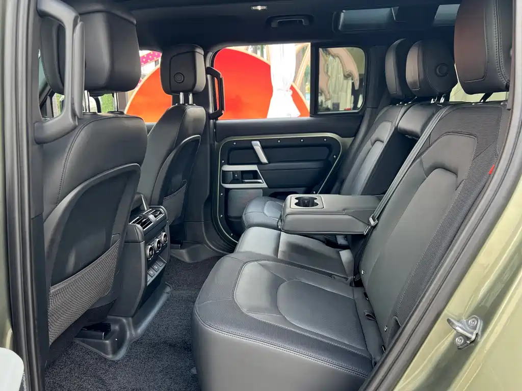 Land Rover Defender — миниатюра 14