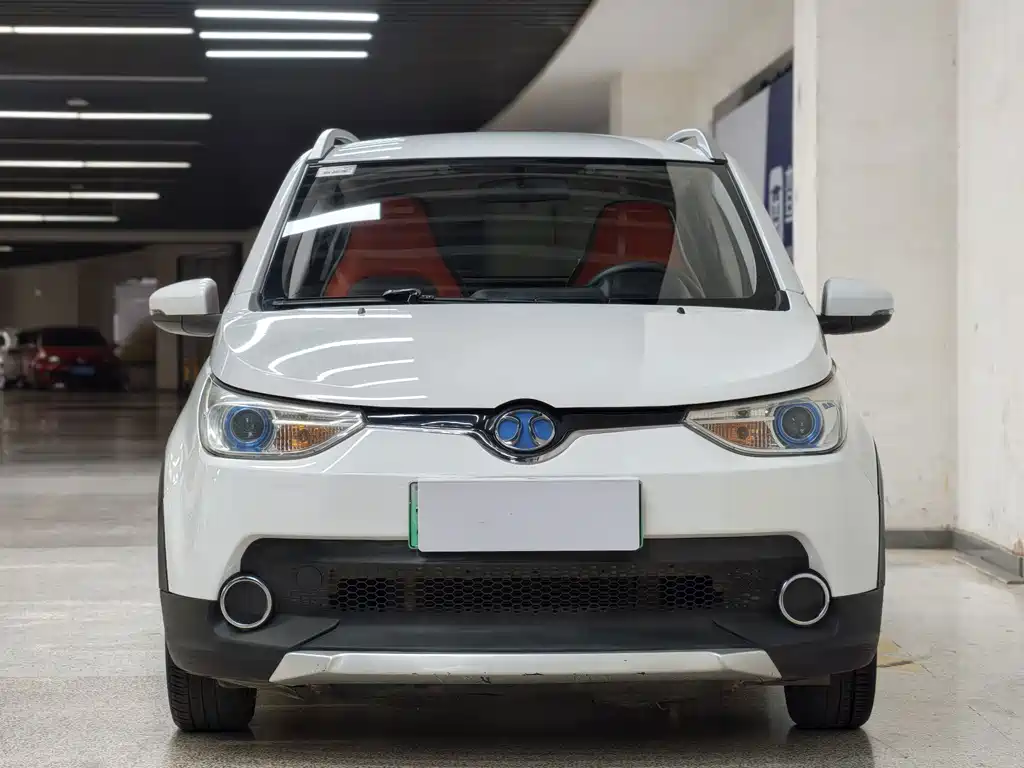 BAIC New Energy EC — миниатюра 2
