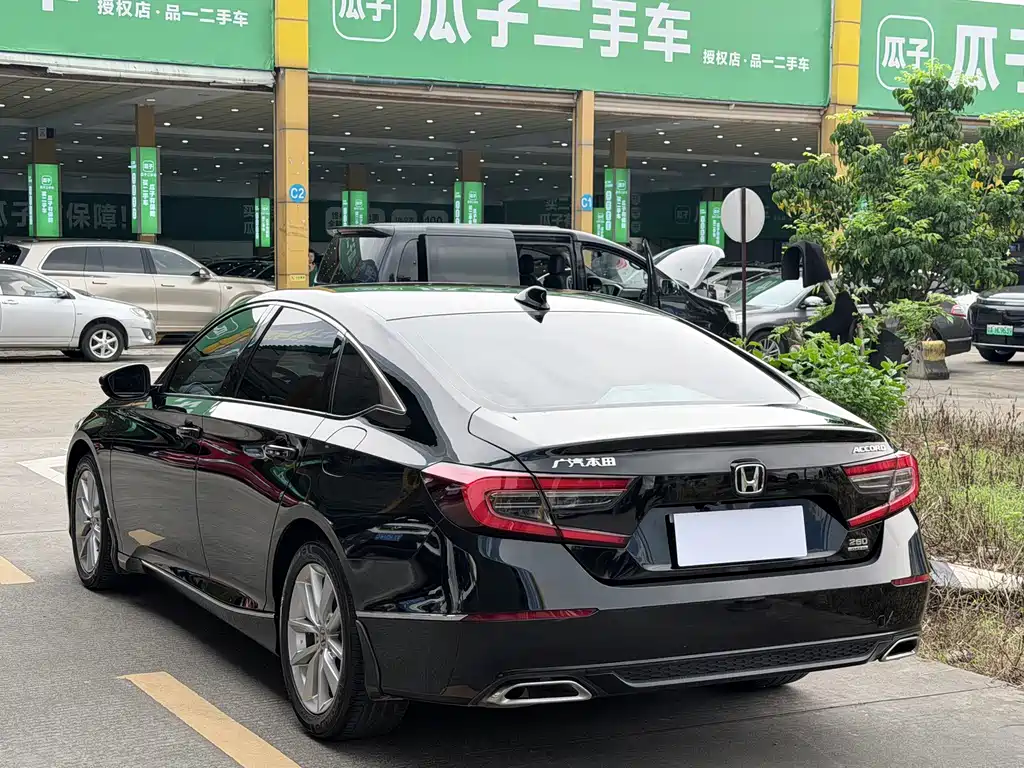 Honda Accord — миниатюра 15