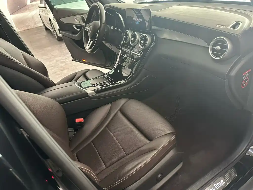 Mercedes-Benz GLC — миниатюра 8