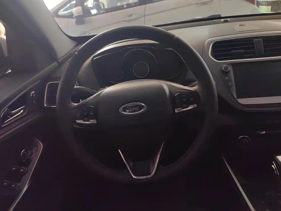 Ford Escort — миниатюра 15