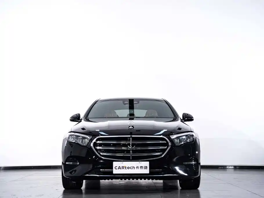 Mercedes-Benz E-Class — миниатюра 4