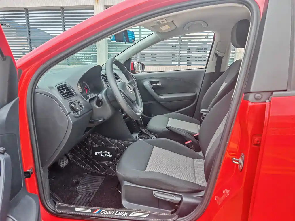 Volkswagen Polo — миниатюра 8