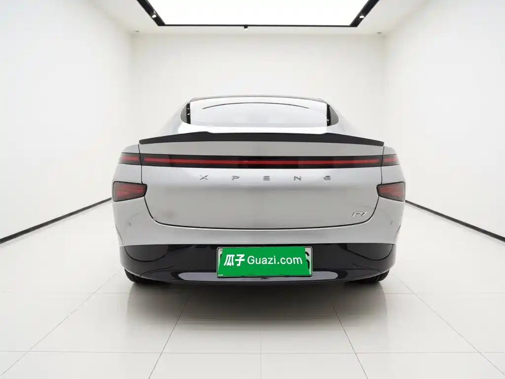 XPeng P7 — миниатюра 3