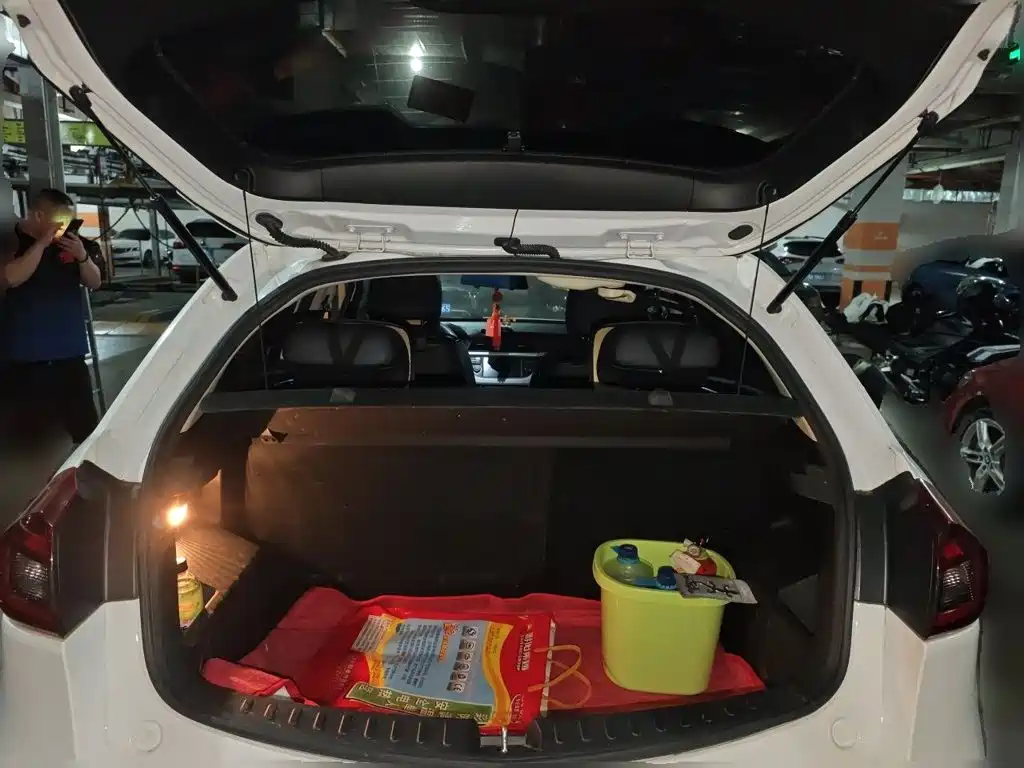 Geely Vision X3 — миниатюра 10