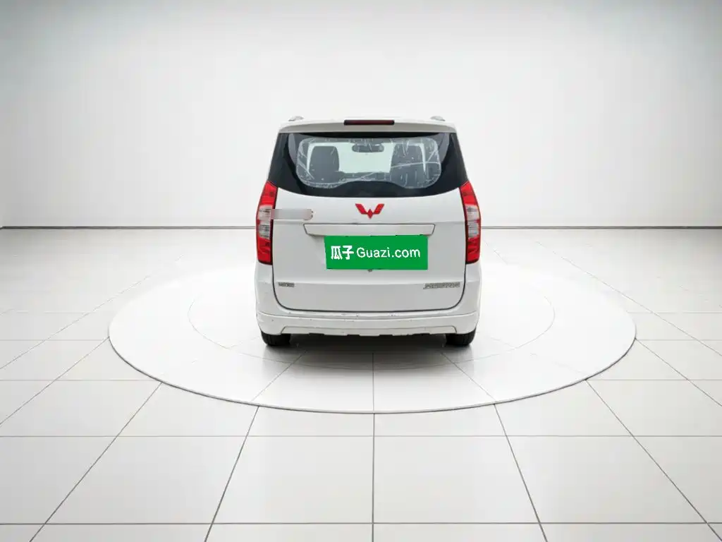 Wuling Hongguang — миниатюра 3