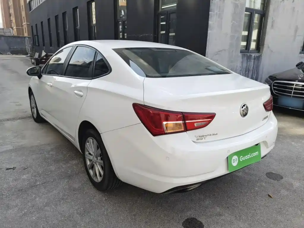 Buick Verano — миниатюра 5