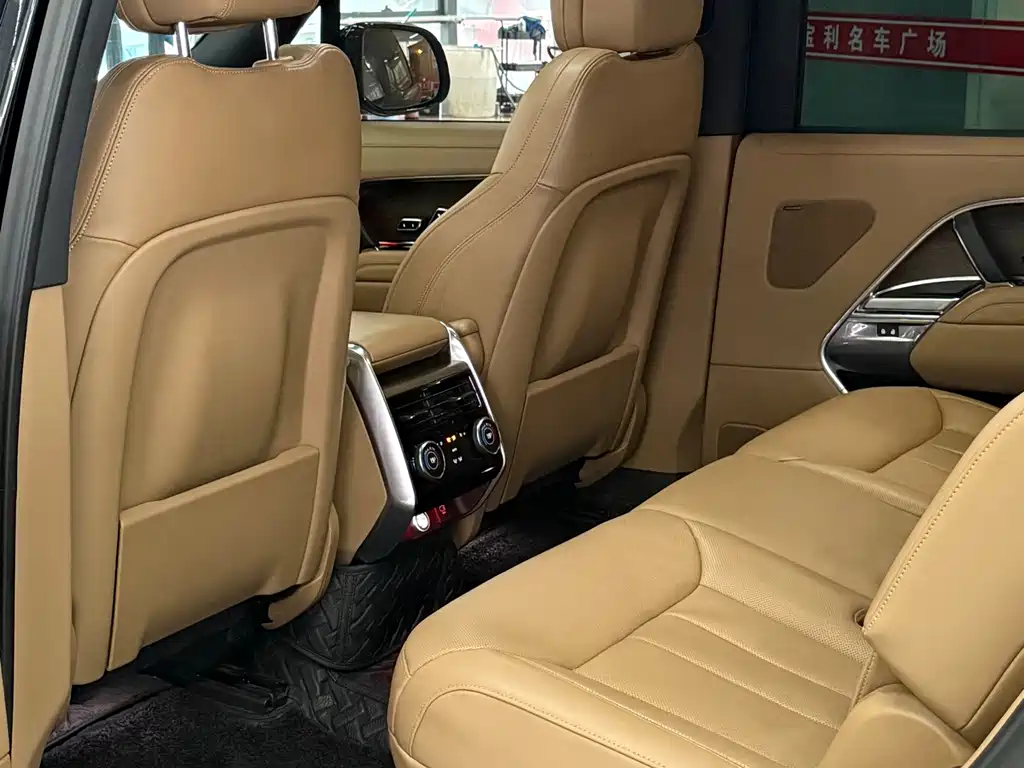Land Rover Range Rover — миниатюра 7
