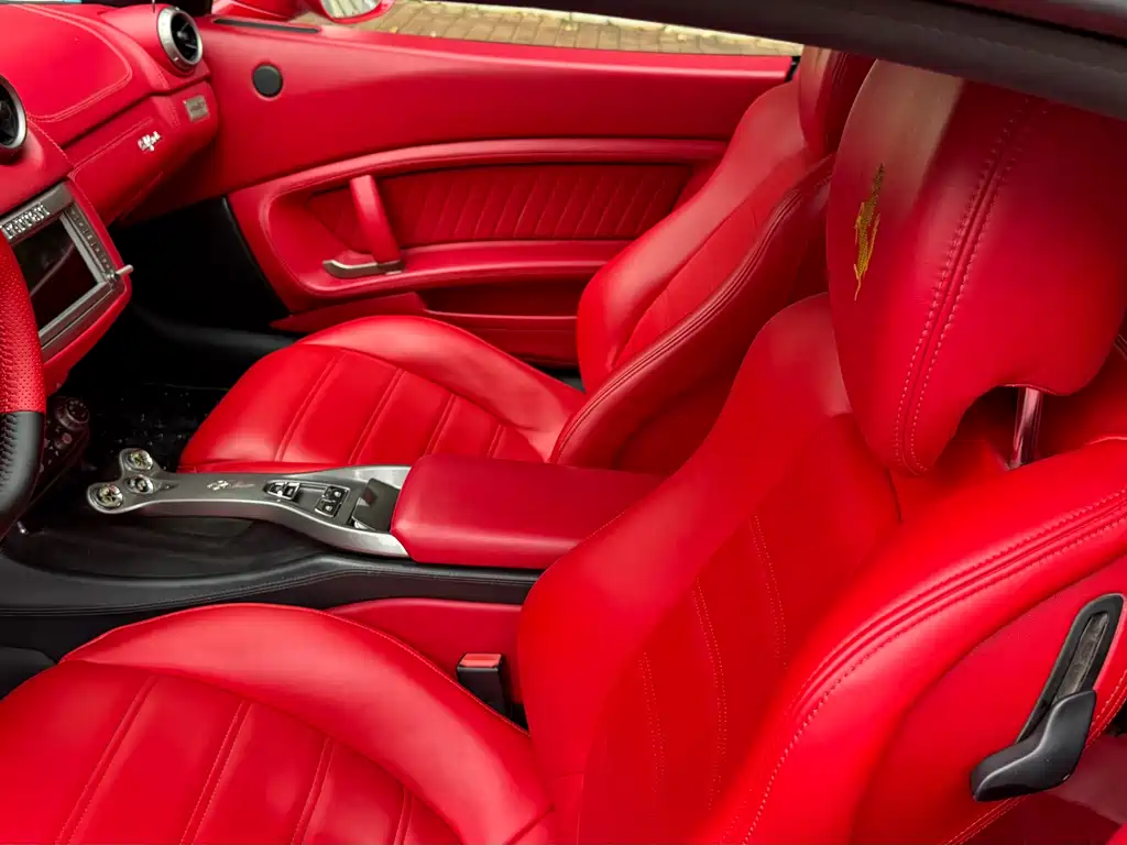 Ferrari California T 2009 4.3L