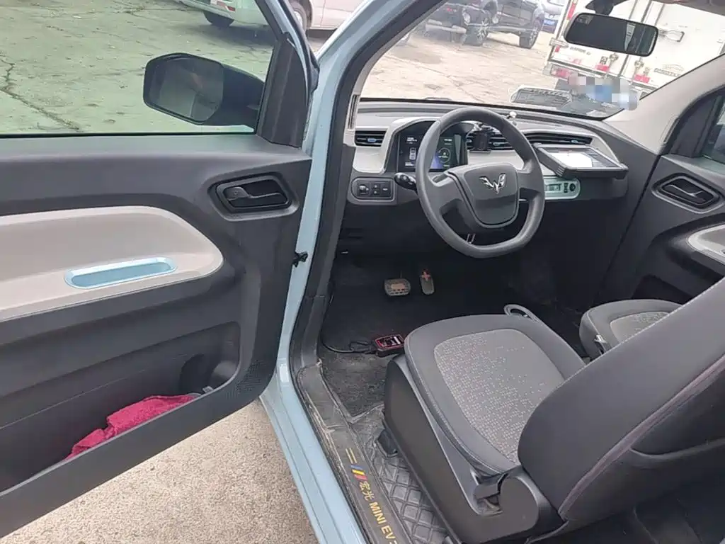 Wuling MINIEV — миниатюра 16