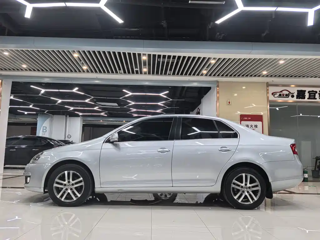 Volkswagen Sagitar — миниатюра 3