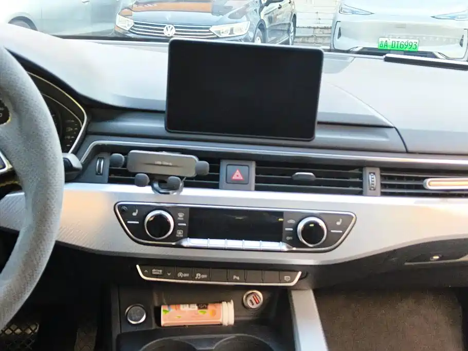 Audi A4L — миниатюра 13