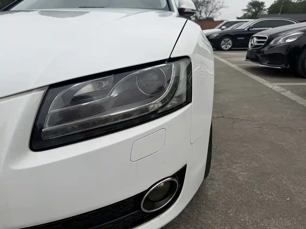 Audi A5 2010 3.2 coupe quattro