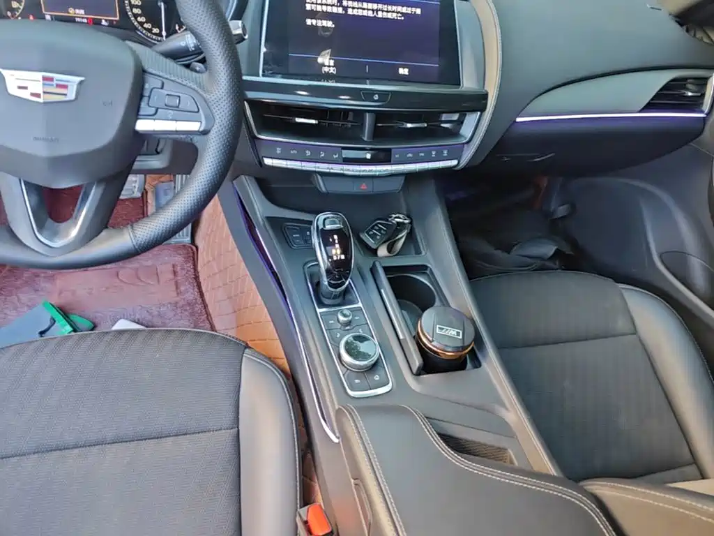 Cadillac CT5 — миниатюра 14