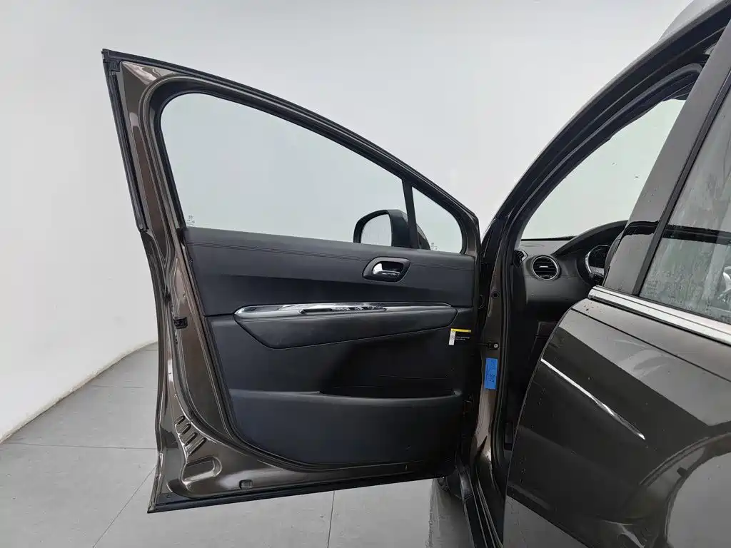 Peugeot 3008 — миниатюра 8
