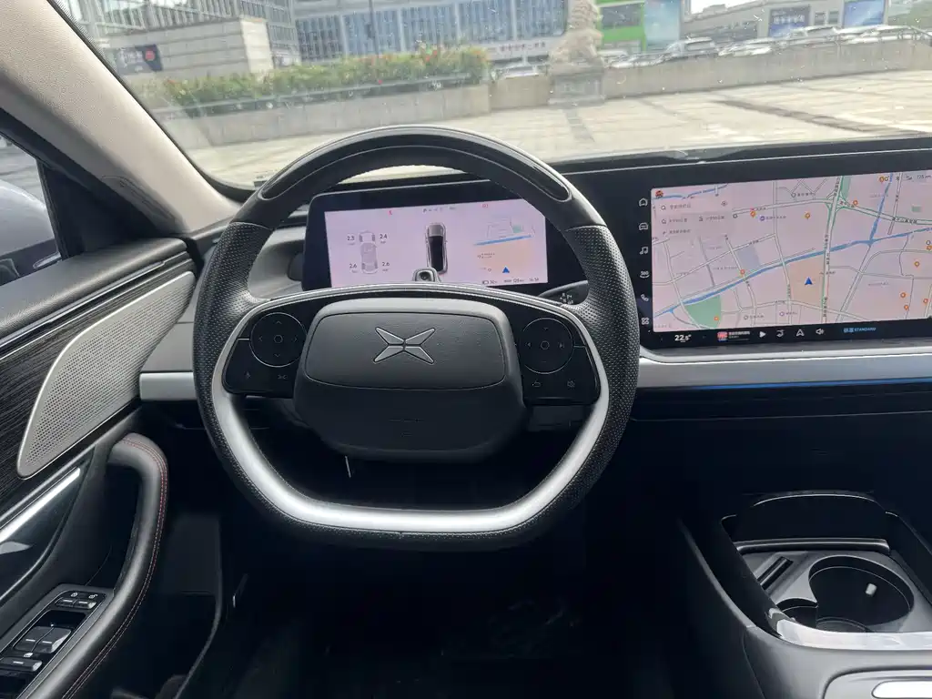 XPeng P7 — миниатюра 13