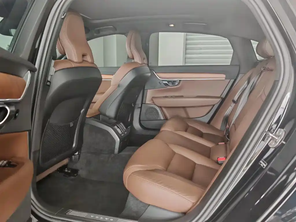 Volvo S90 — миниатюра 9