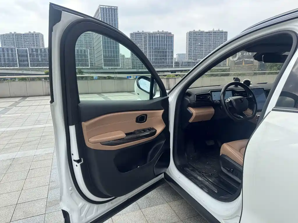 NIO ES6 — миниатюра 11
