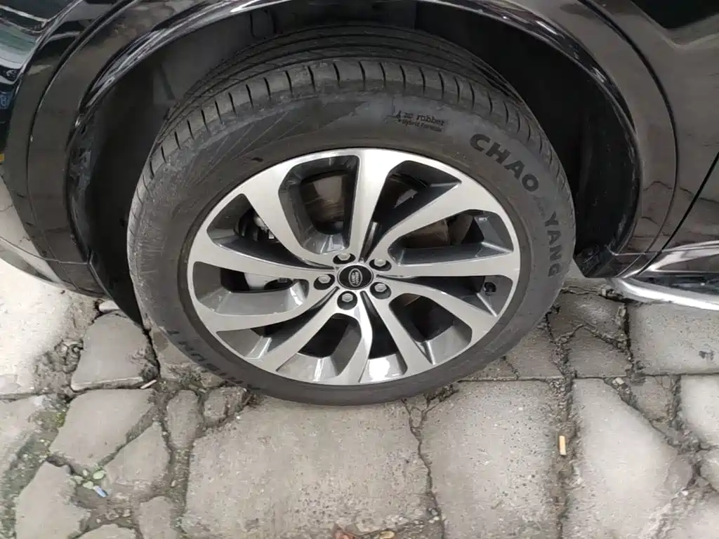 Land Rover Discovery Sport — миниатюра 23
