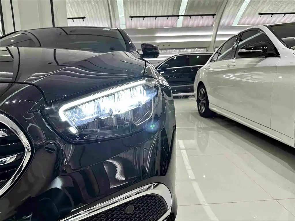 Mercedes-Benz E-Class 2022 — фото 30