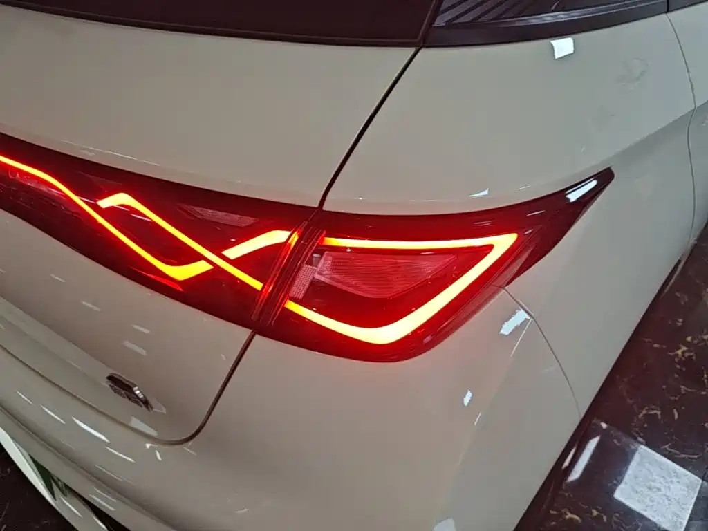 BYD Dolphin — миниатюра 8