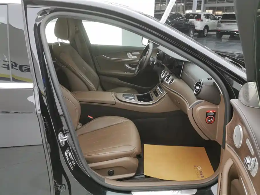 Mercedes-Benz E-Class E 2022 E 300 L Fashion