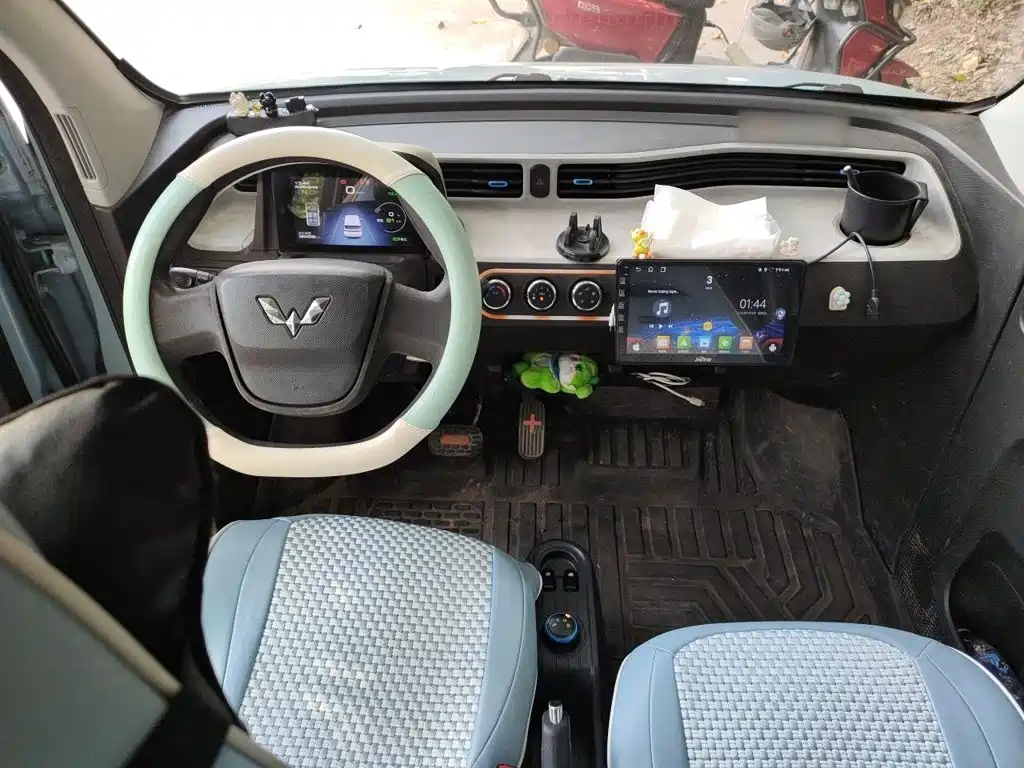 Wuling MINIEV — миниатюра 5