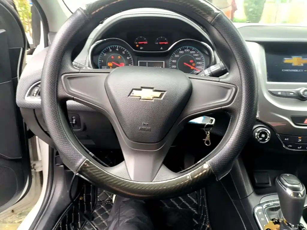 Chevrolet Cruze — миниатюра 11