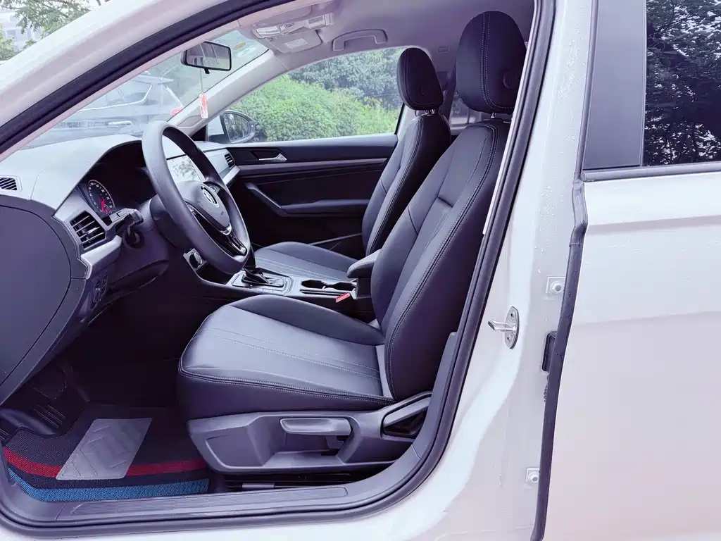 Volkswagen Lavida — миниатюра 10