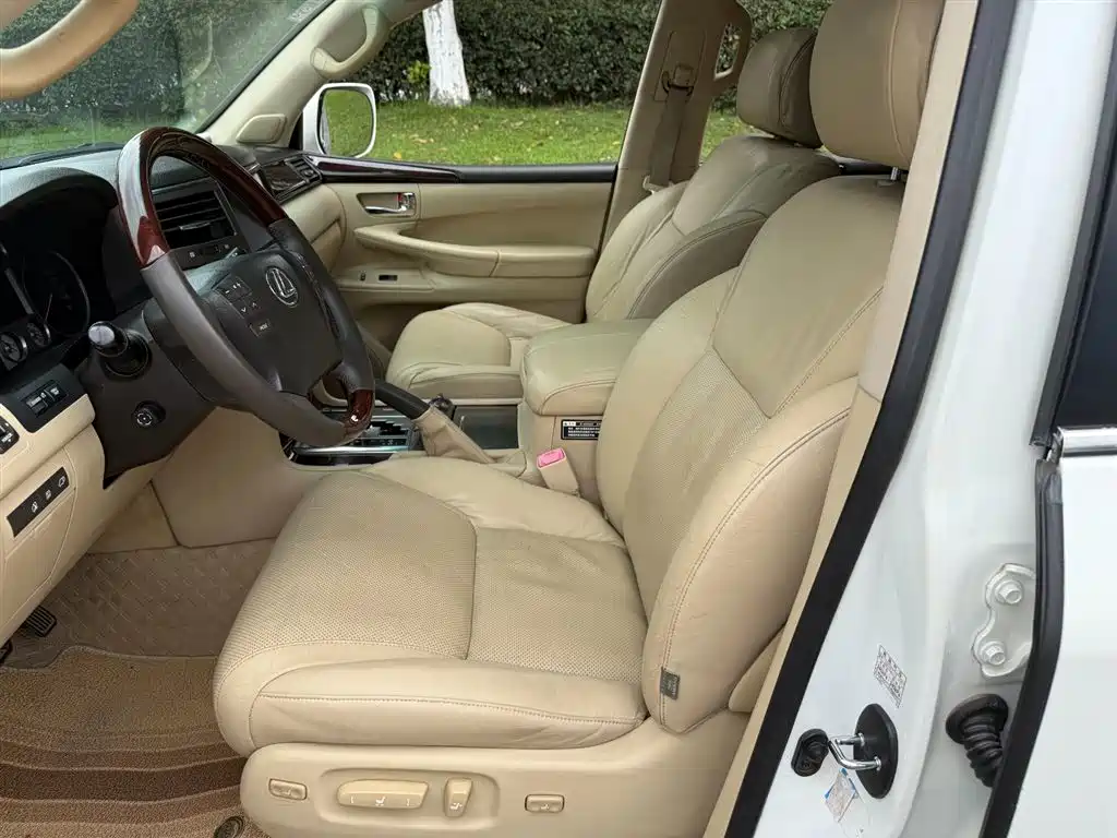 Lexus LX 2009 570