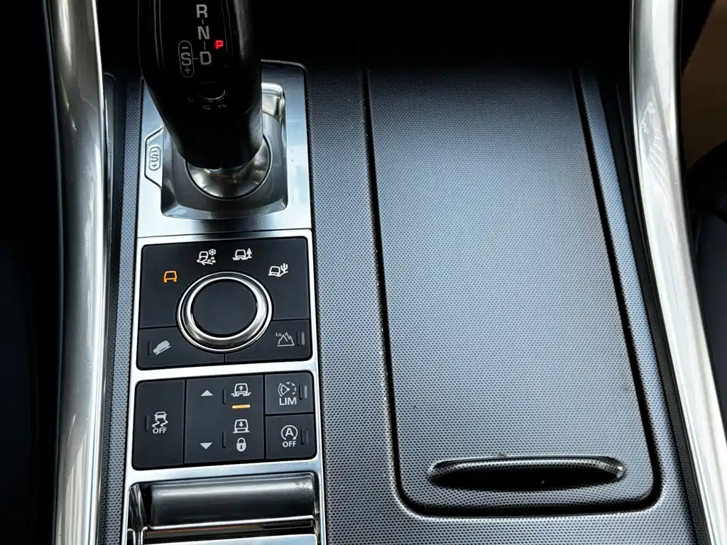 Land Rover Sport — миниатюра 10