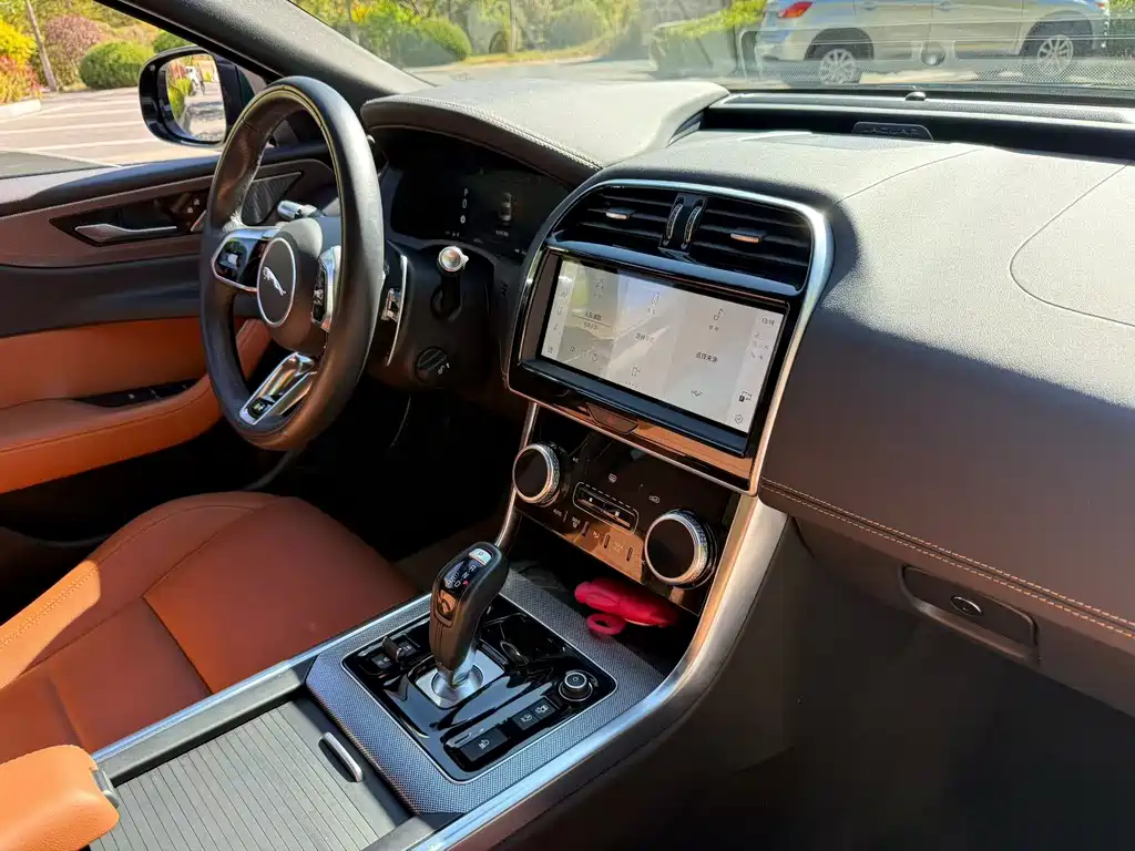 Jaguar XEL — миниатюра 9